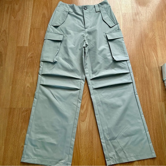 Cargo pants - Picture 1 of 3